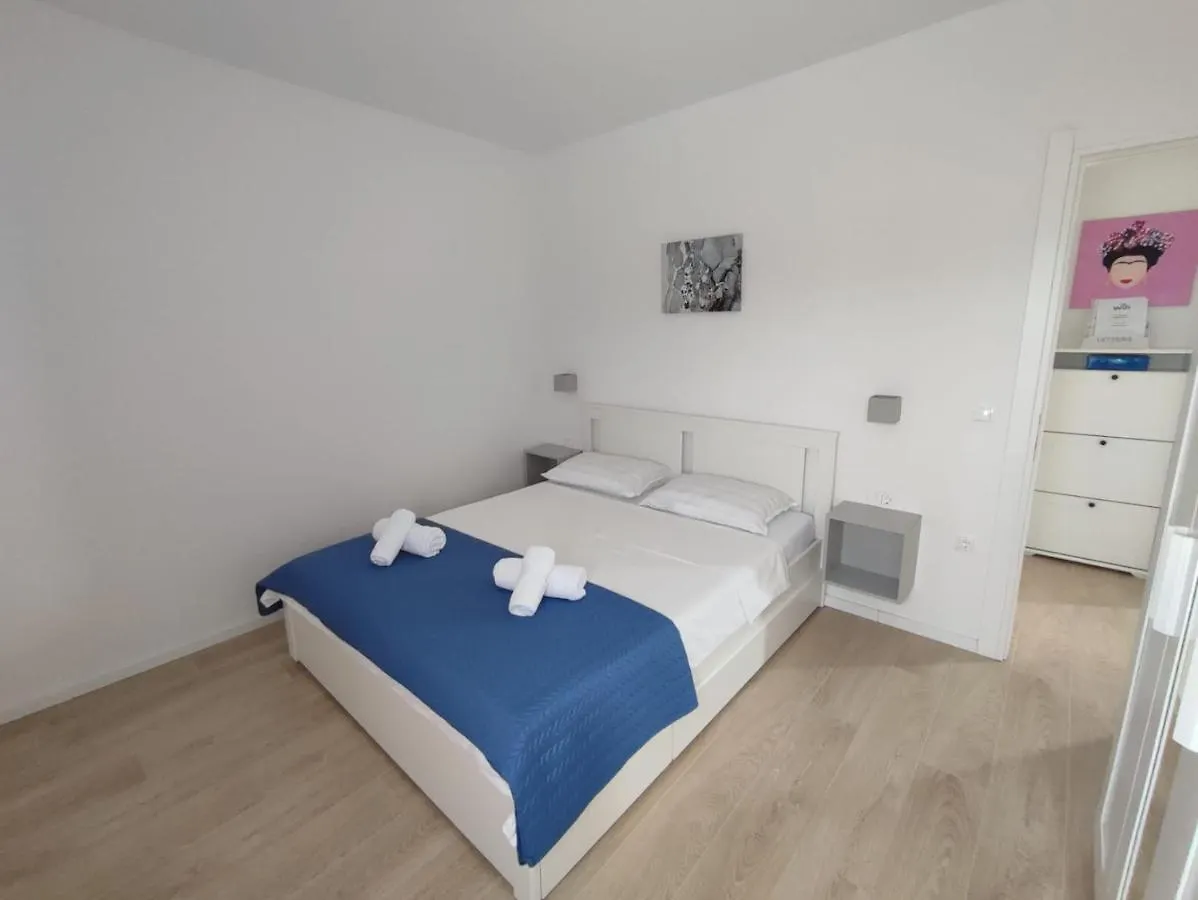Apartments Anamarija ザダル 0*,  クロアチア