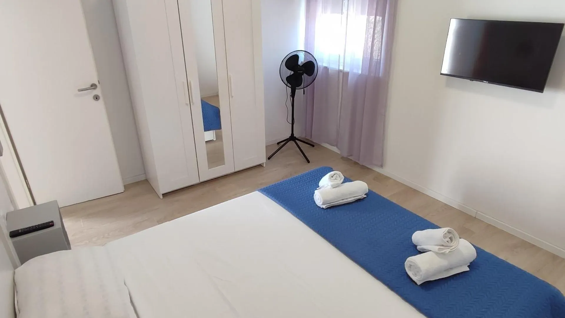 Apartments Anamarija ザダル