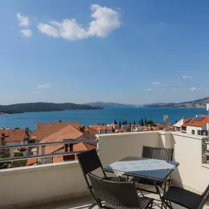 apartmani-branka-trogir.hotels-in-trogir.com/