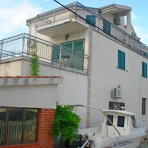 apartments-marija-trogir-21220.splithotels.org/