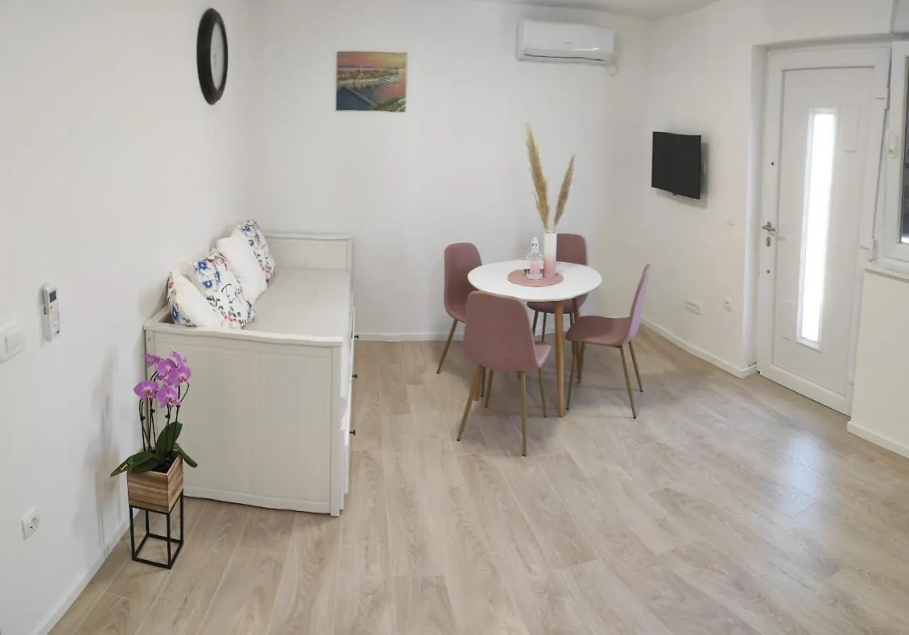 Apartments Anamarija Zadar